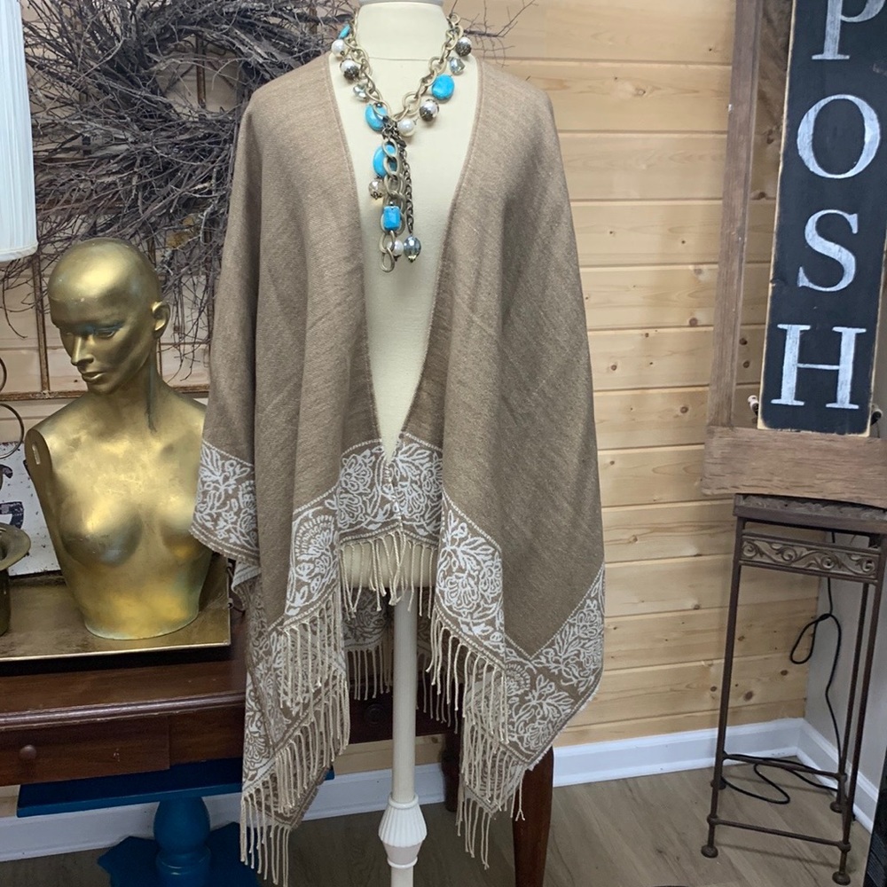 NWT Woven Ruana